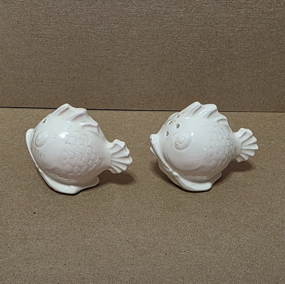 Vtg Puffer Blow Fish Shaker Set Germany #187